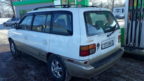 Mazda MPV I, 7 мест, 1998 г.
