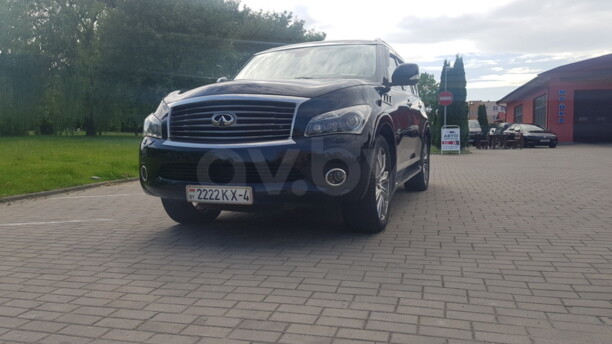 Infiniti QX56 II, 7 мест, 2010 г.