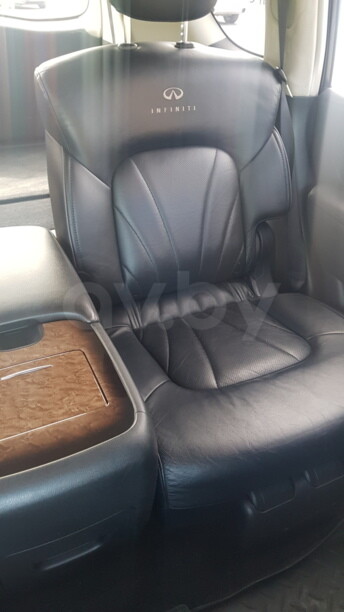 Infiniti QX56 II, 7 мест, 2010 г.