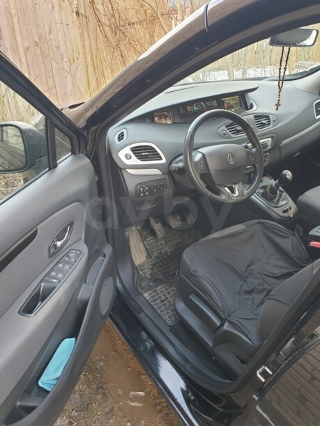 Renault Grand Scenic III · 2-й рестайлинг, 5 мест, 2014 г.