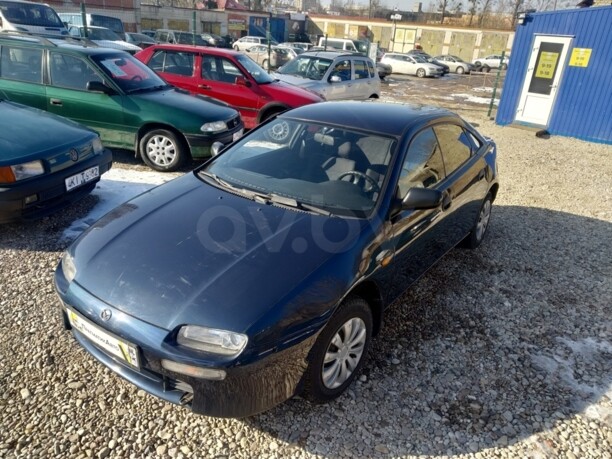 Mazda 323F, 1998 г.