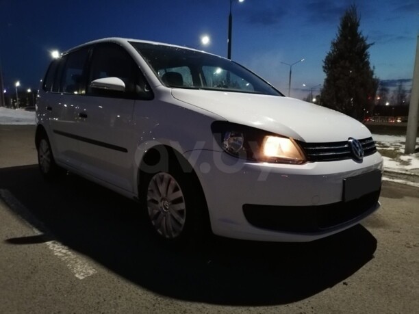 Volkswagen Touran II, 5 мест, 2014 г.