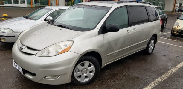 Toyota Sienna II (XL20) · Рестайлинг, 7 мест, 2007 г.