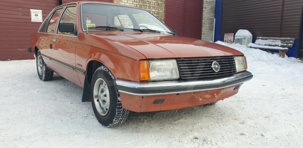 Opel Rekord, 1980 г.