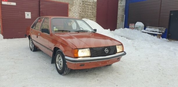 Opel Rekord, 1980 г.