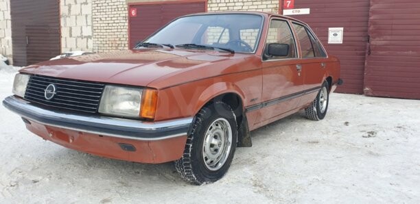 Opel Rekord, 1980 г.