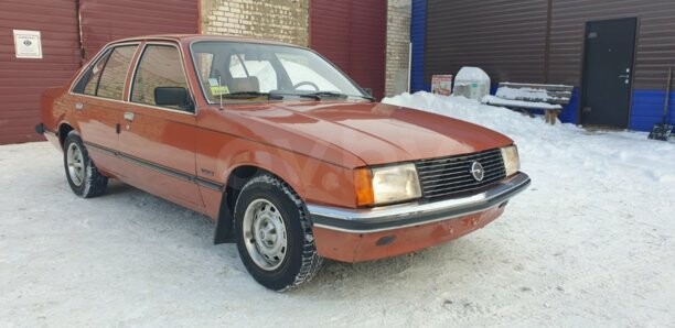 Opel Rekord, 1980 г.
