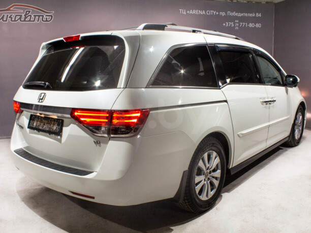 Honda Odyssey V, 7 мест, 2014 г.