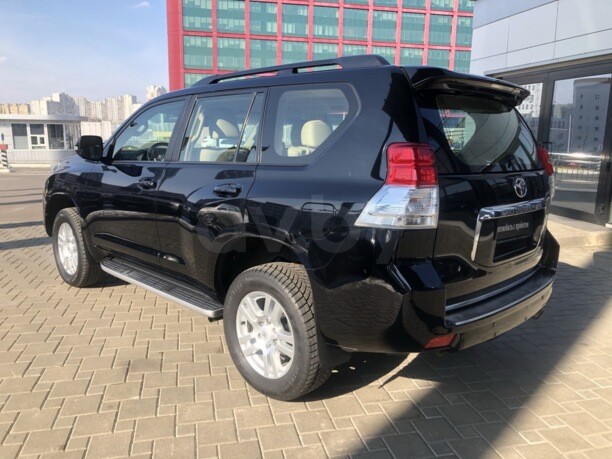 Toyota Land Cruiser Prado J150, 7 мест, 2009 г.