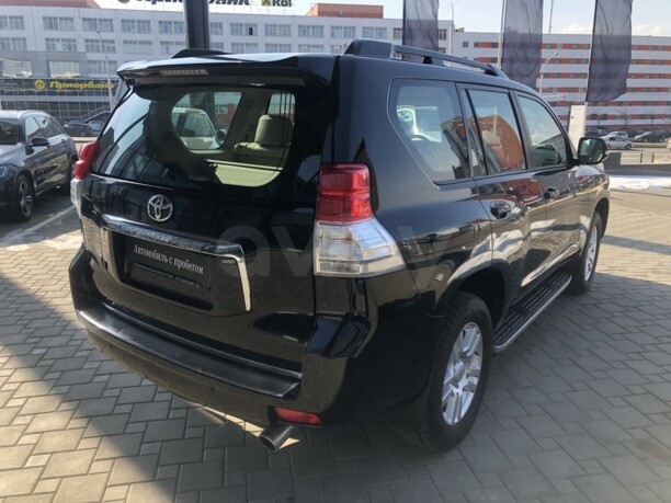 Toyota Land Cruiser Prado J150, 7 мест, 2009 г.