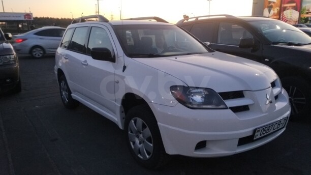 Mitsubishi Outlander I, 5 мест, 2003 г.