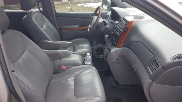 Toyota Sienna II (XL20) · Рестайлинг, 7 мест, 2007 г.