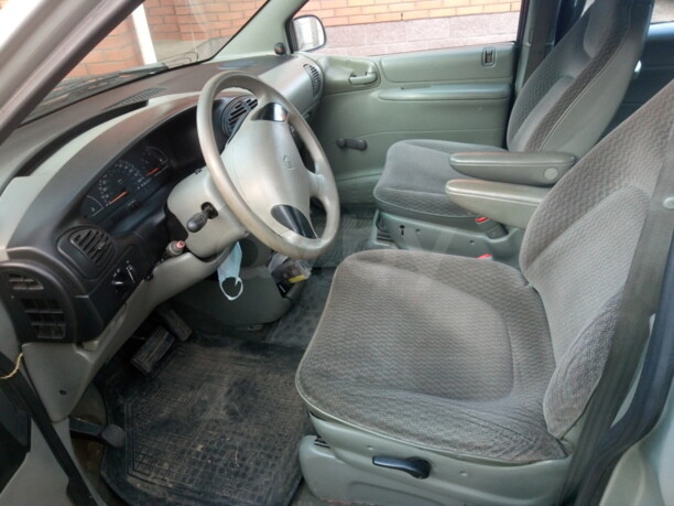 Plymouth Voyager III, 7 мест, 1999 г.