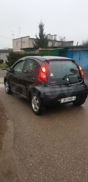 Peugeot 107 I · Рестайлинг, 2010 г.