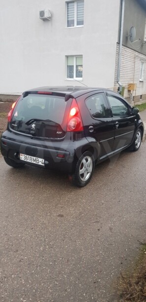 Peugeot 107 I · Рестайлинг, 2010 г.