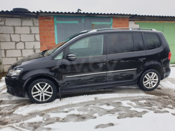 Volkswagen Touran II, 5 мест, 2012 г.