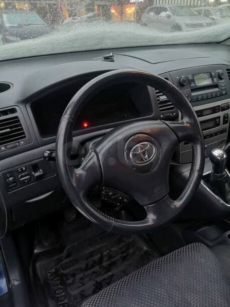 Toyota Corolla Verso I (E110), 5 мест, 2003 г.