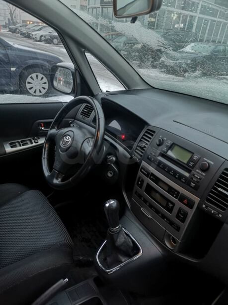 Toyota Corolla Verso I (E110), 5 мест, 2003 г.