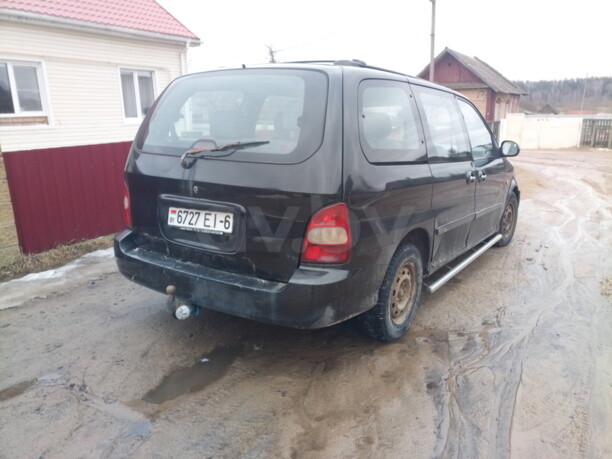 Kia Carnival I, 7 мест, 2001 г.