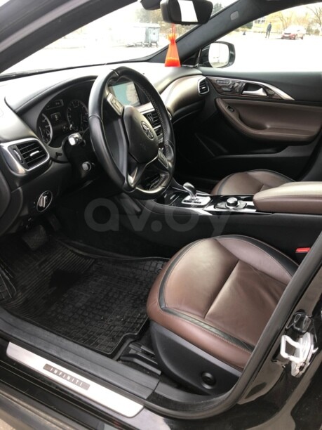 Infiniti QX30, 2016 г.
