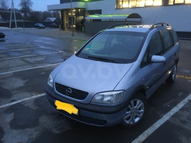 Opel Zafira A, 7 мест, 2000 г.