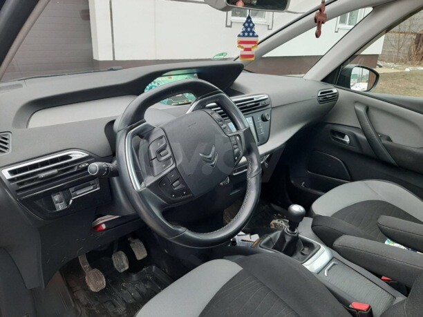 Citroen C4 Grand Picasso II, 7 мест, 2015 г.