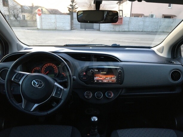 Toyota Yaris III (XP130) · Рестайлинг, 2015 г.