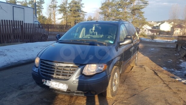 Chrysler Town and Country IV, 7 мест, 2005 г.