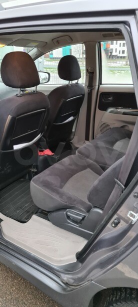 Mitsubishi Grandis, 7 мест, 2008 г.
