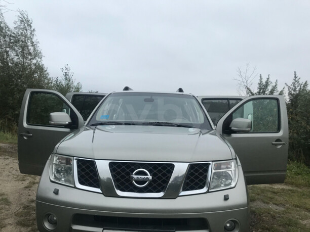 Nissan Pathfinder R51, 7 мест, 2008 г.