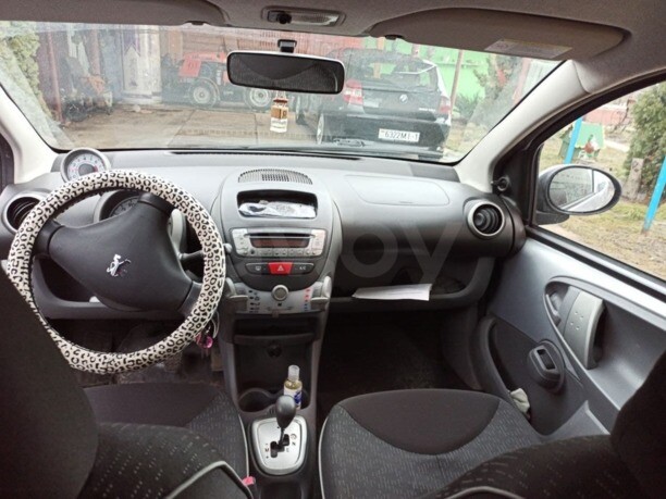 Peugeot 107 I · Рестайлинг, 2009 г.