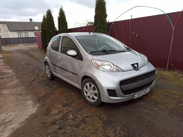 Peugeot 107 I · Рестайлинг, 2009 г.