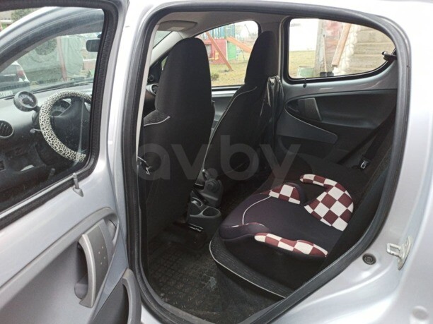 Peugeot 107 I · Рестайлинг, 2009 г.