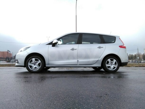 Renault Grand Scenic III · 2-й рестайлинг, 5 мест, 2014 г.