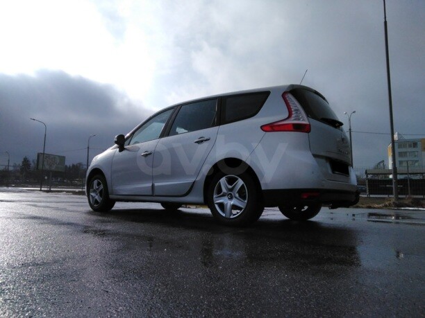 Renault Grand Scenic III · 2-й рестайлинг, 5 мест, 2014 г.