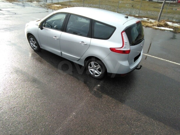 Renault Grand Scenic III · 2-й рестайлинг, 5 мест, 2014 г.