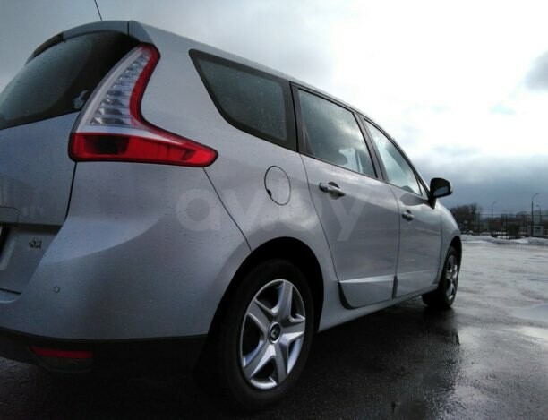 Renault Grand Scenic III · 2-й рестайлинг, 5 мест, 2014 г.