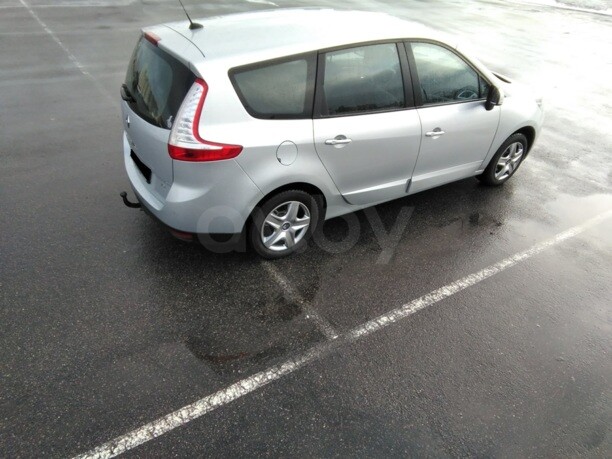 Renault Grand Scenic III · 2-й рестайлинг, 5 мест, 2014 г.