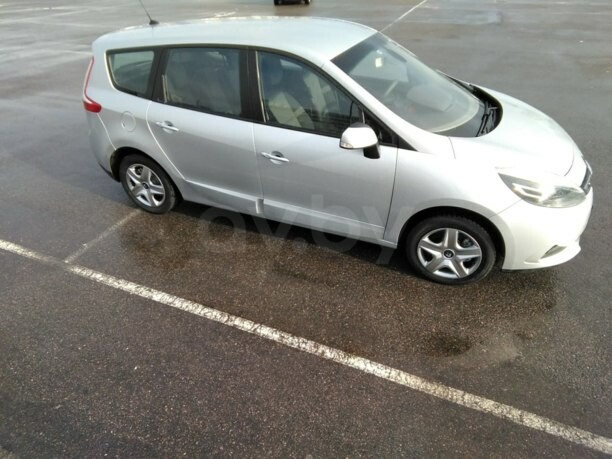 Renault Grand Scenic III · 2-й рестайлинг, 5 мест, 2014 г.