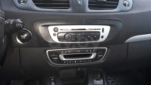 Renault Grand Scenic III · 2-й рестайлинг, 5 мест, 2014 г.