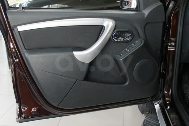 Nissan Terrano V, 5 мест, 2021 г.