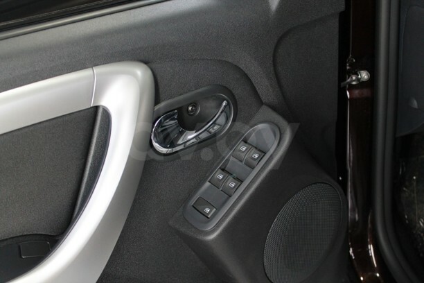 Nissan Terrano V, 5 мест, 2021 г.