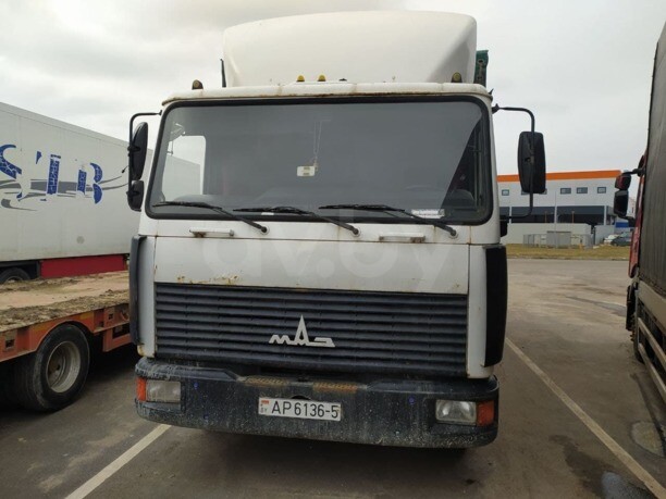 МАЗ 4371, 2010 г.