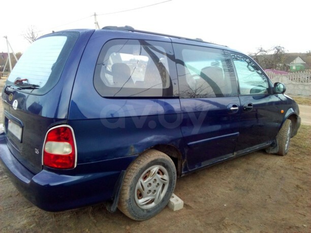 Kia Carnival I, 7 мест, 2000 г.