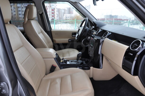 Land Rover Discovery III, 7 мест, 2008 г.