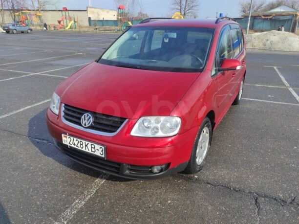Volkswagen Touran I, 5 мест, 2003 г.
