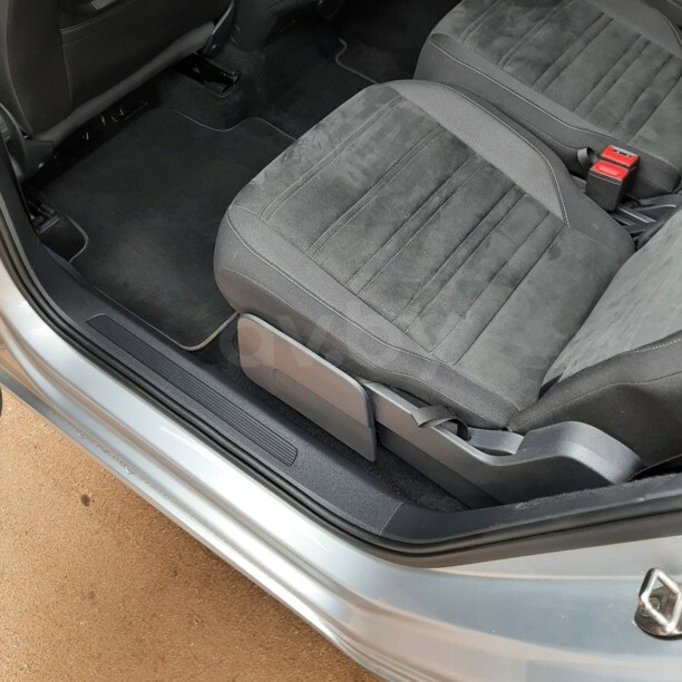 Volkswagen Touran III, 5 мест, 2016 г.