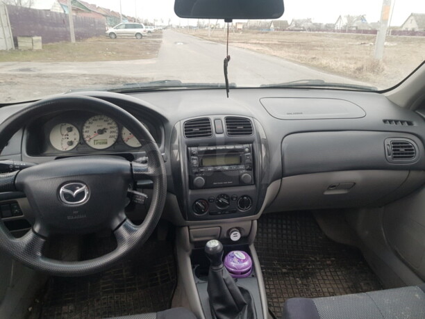 Mazda 323F, 2003 г.