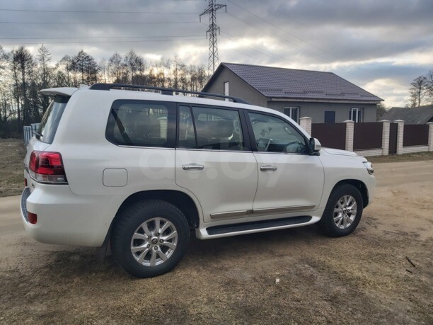 Toyota Land Cruiser J200 · 2-й рестайлинг, 5 мест, 2016 г.