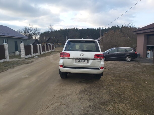 Toyota Land Cruiser J200 · 2-й рестайлинг, 5 мест, 2016 г.